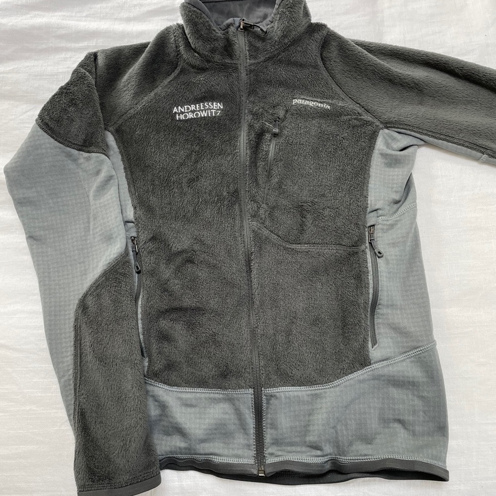 Patagonia R2 men’s xs perfect condition